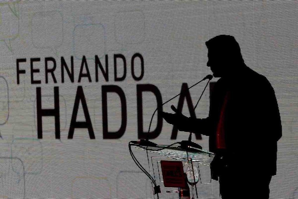 fernando haddad durante evento de presidenciáveis