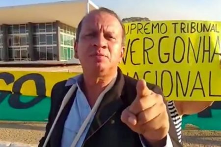 Renan da Silva Sena em manifestação pró-bolsonaro