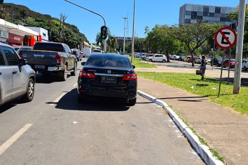 como estacionar entre dois carros｜Pesquisa do TikTok