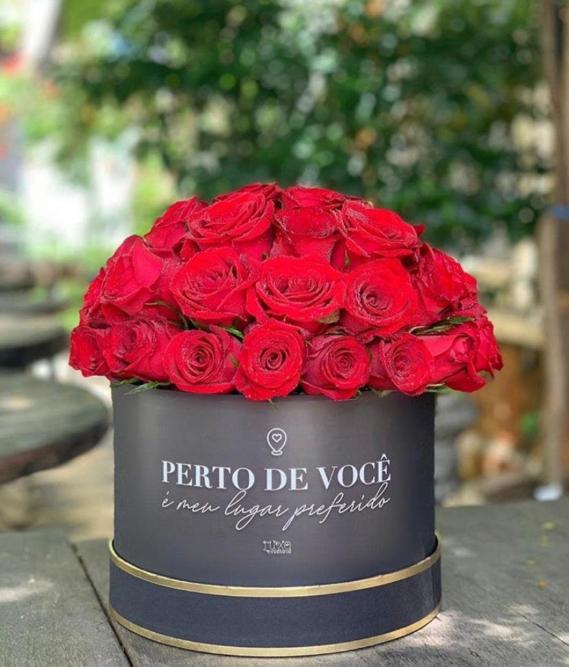 Arranjo de rosas vermelhas