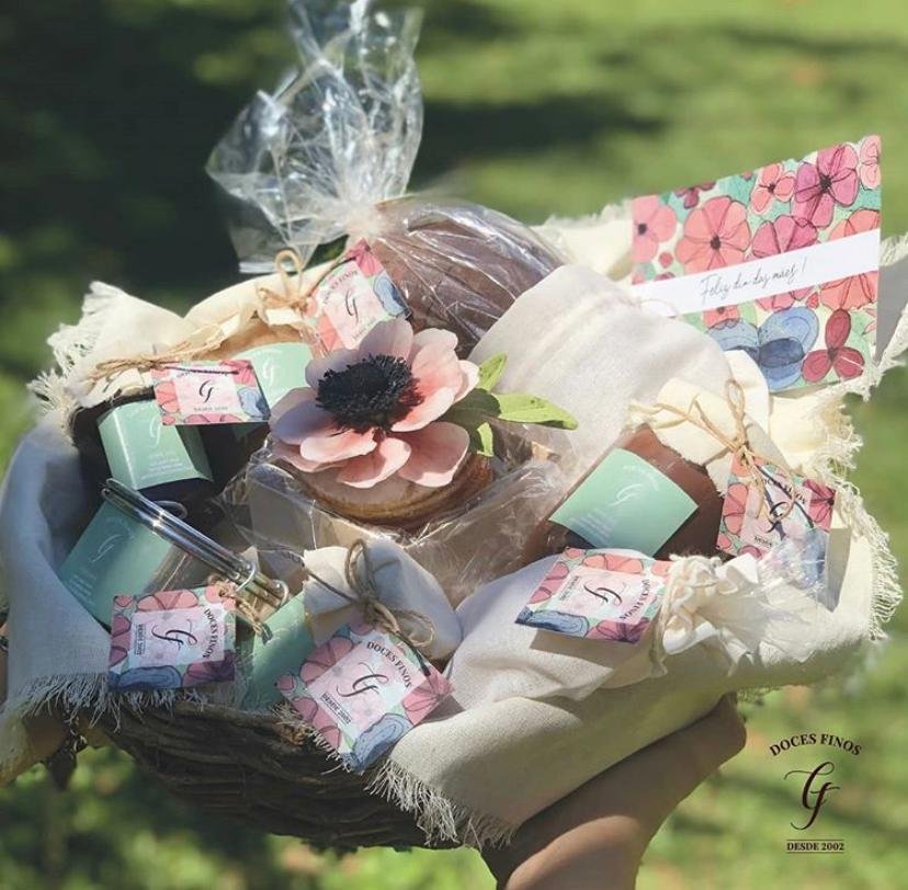 Cesta com doces