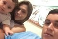 A estudante Victória Eugênia, 17, mãe de garoto Jorge Henrique, de 1 ano e 8 meses. Ao lado, o pai, Jorge Filho