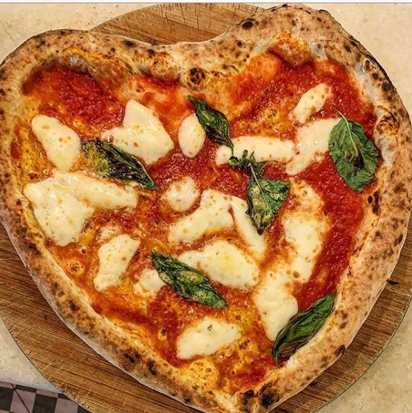 pizza em formato de coração