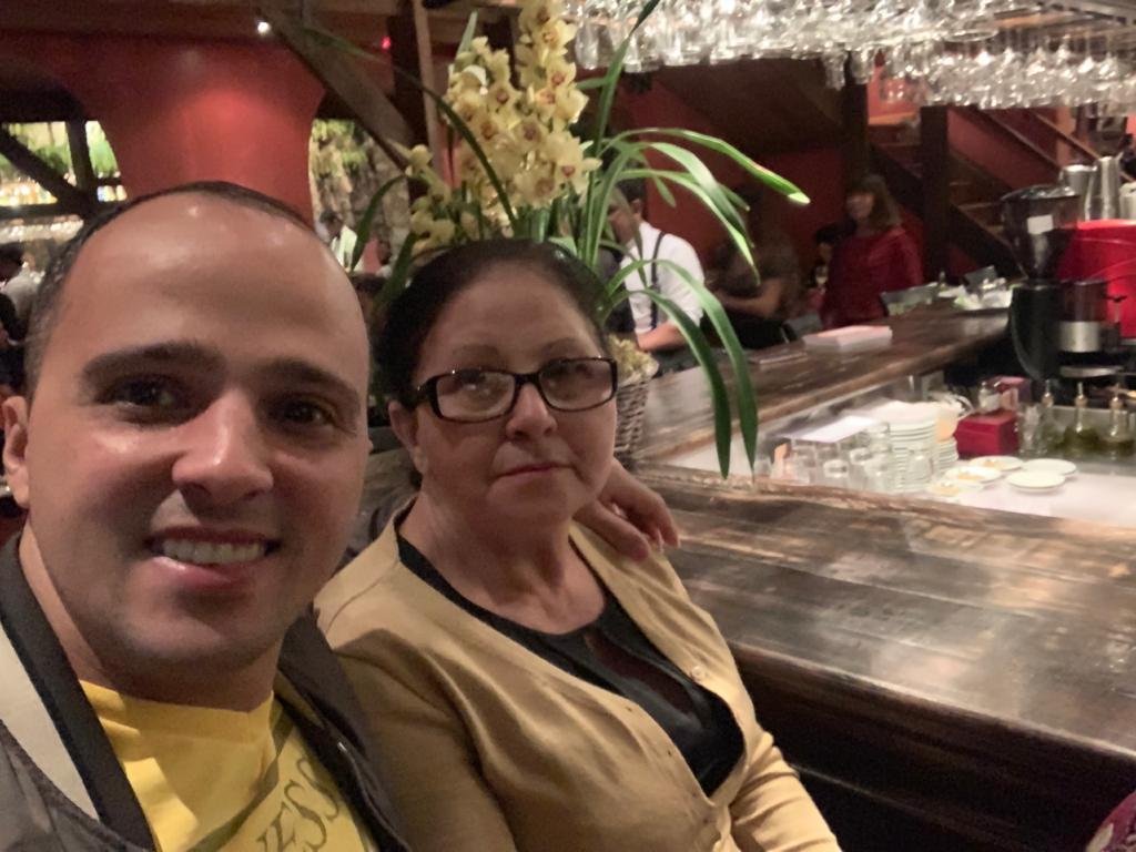 Chef Ronny Peterson e a mãe, Rosália Nunes