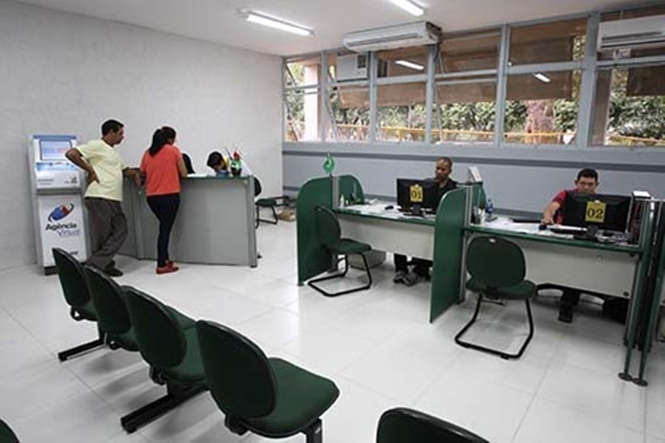 Sala interna atendimento Agencia do Trabalhador no Guará