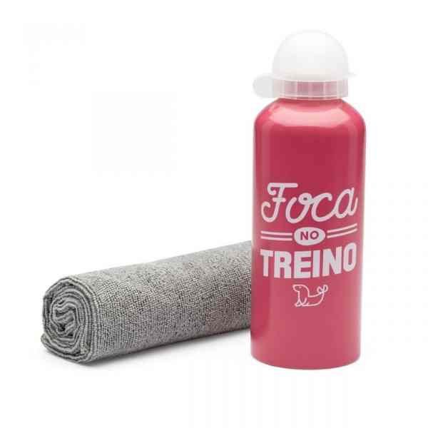 Garrafa e toalha