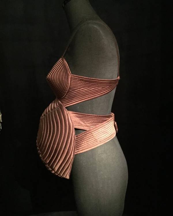 Peça criada por Jean Paul Gaultier que Katy Perry usaria no Met Gala 2020