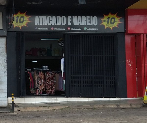 Quase 35 mil lojas de moda fecharam no Brasil por causa da