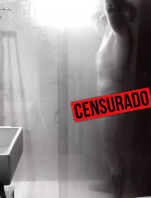 Breno Simões pelado