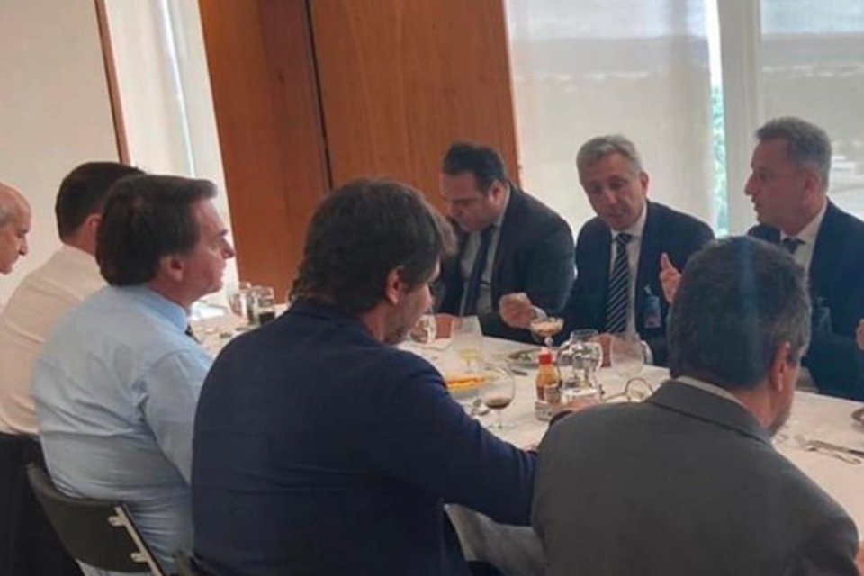 Rodolfo Landim e Alexandre Campello almoçam com Jair Bolsonaro