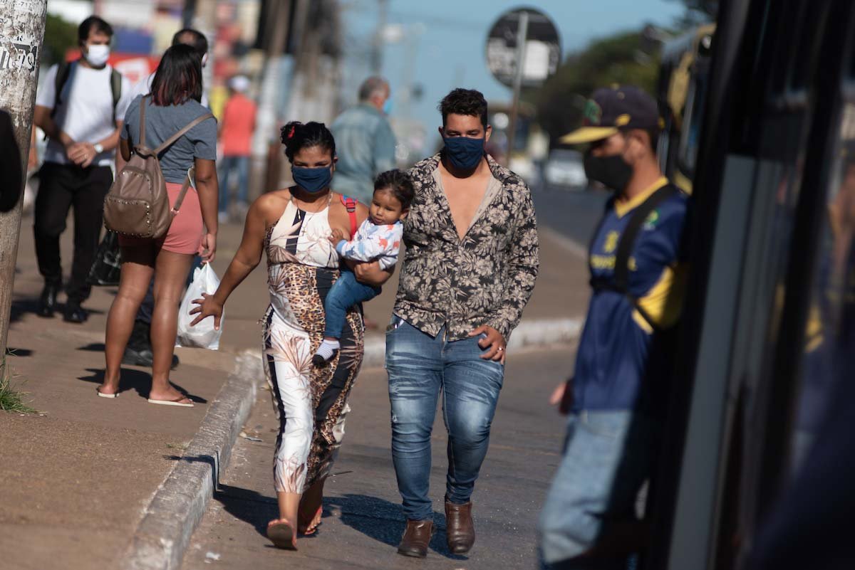 Brasília (DF), 11/05/20 Primeiro dia de uso obrigatório de má