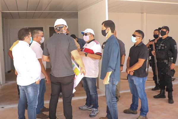 Visita ao hospital da Papuda