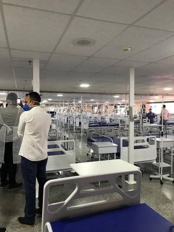 Visita da Ação Conjunto ao hospital de campanha do Mané Garrincha