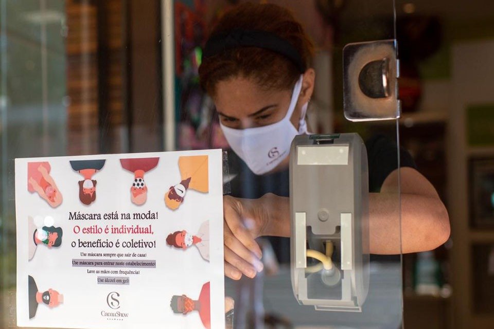 Retorno do comércio de rua no DF com pandemia do coronavírus