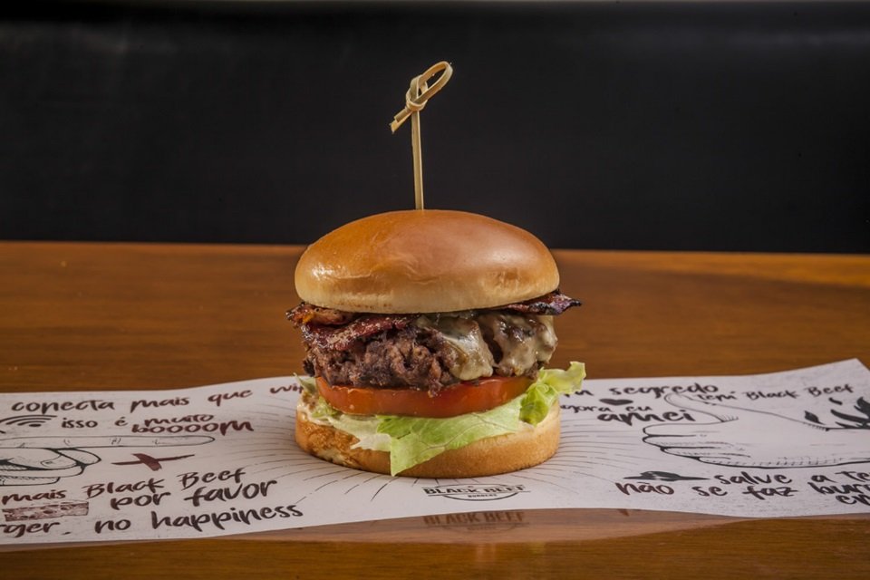 Hambúrguer Black Beef
