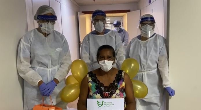 Maria Helena Silva também pôde ir para casa nesta quarta-feira (27/05) após vencer a Covid-19