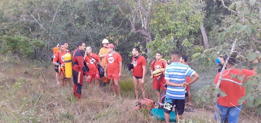 Resgate de criança no Rio Descoberto