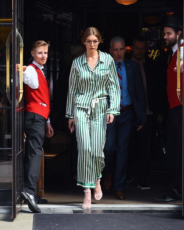 Gigi Hadid usando pijama