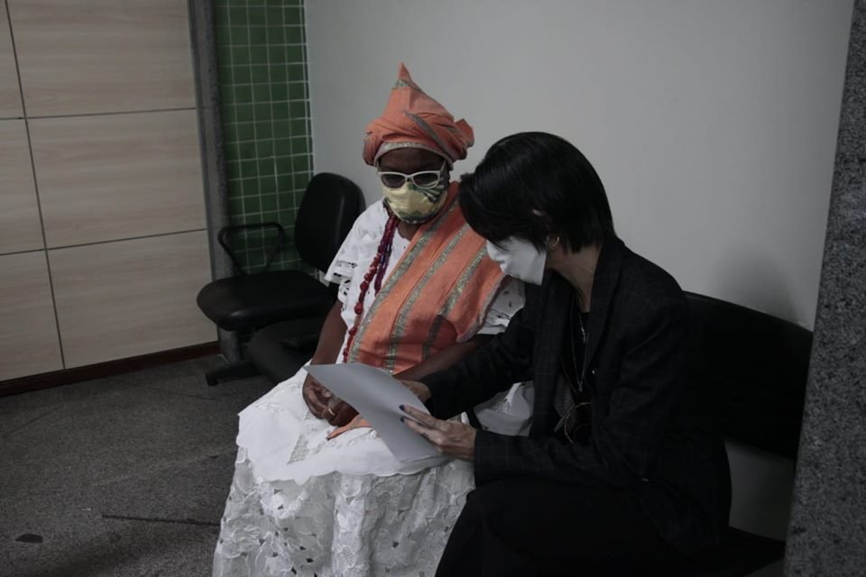 mãe de santo é orientada em delegacia de polícia