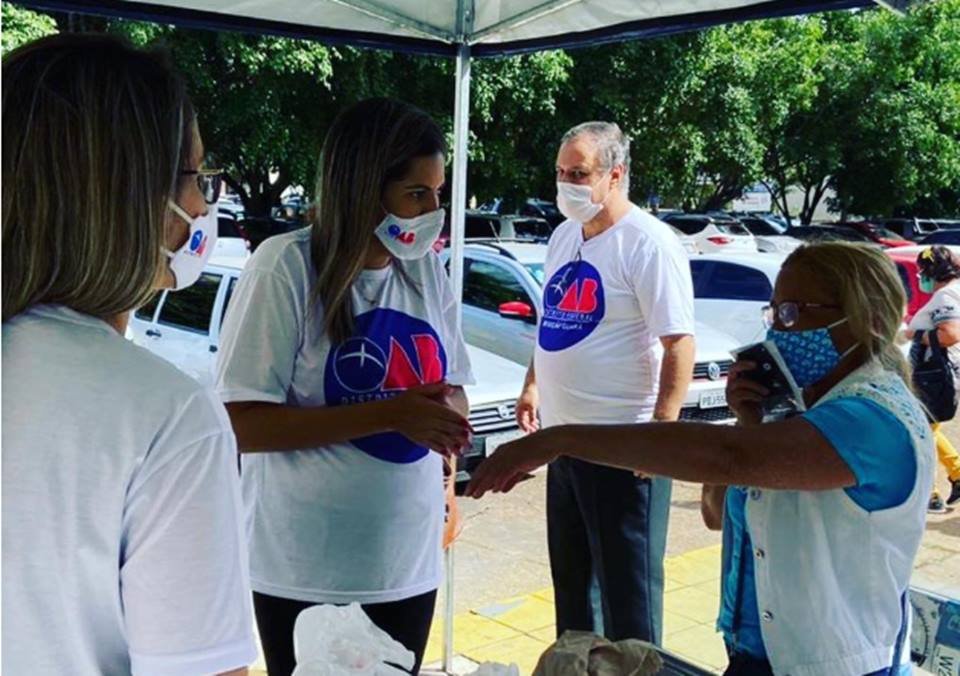 OAB distribuiu mil máscaras para a população do Guará
