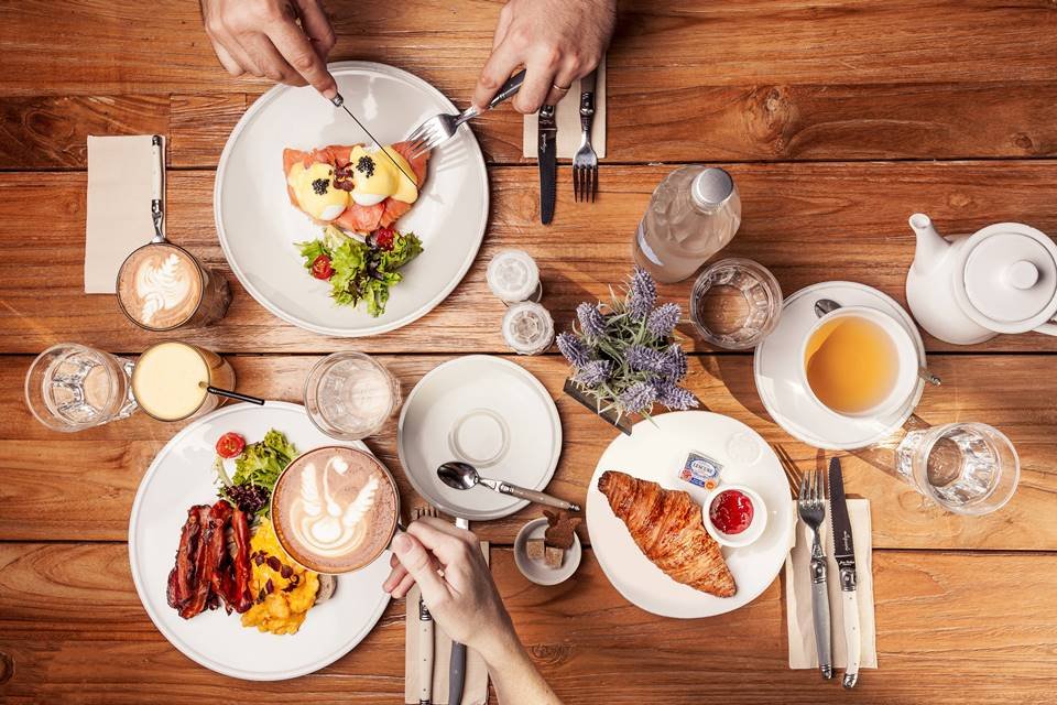 Aos apaixonados: 25 opções de cestas via delivery para o Dia dos