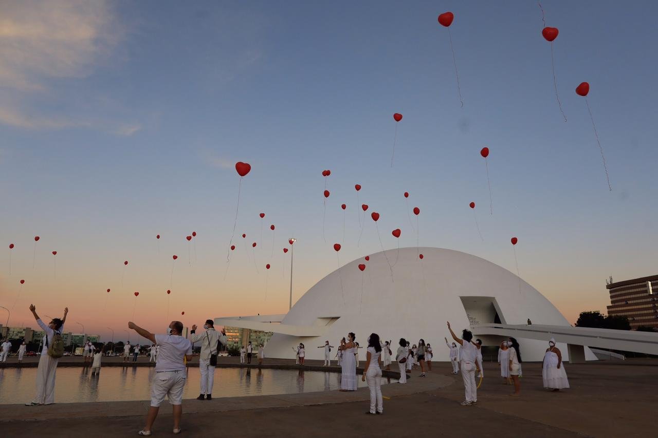 QUEM PARTIU É AMOR DE ALGUÉM - 2ª performance