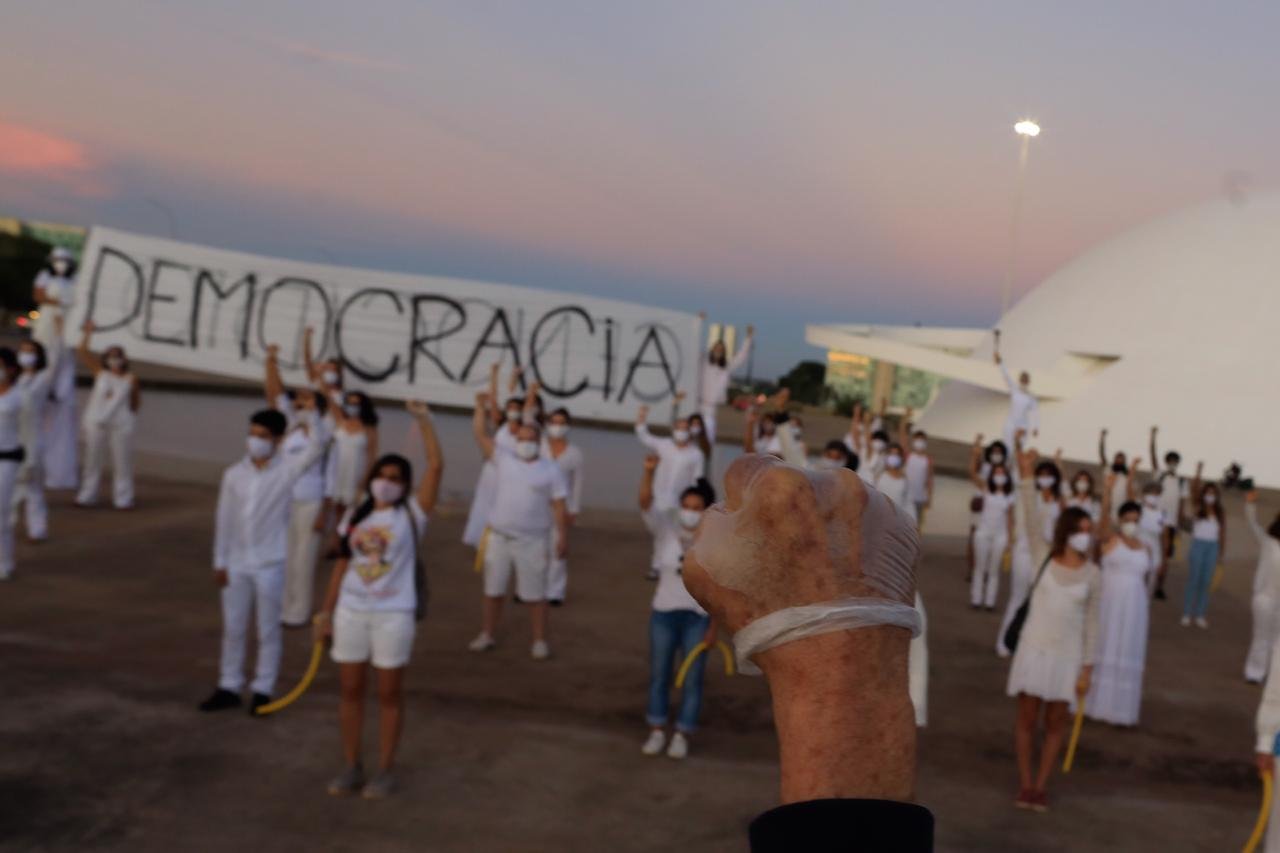 QUEM PARTIU É AMOR DE ALGUÉM - 2ª performance