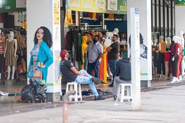 Movimentação de ambulantes no Setor Comercial Sul