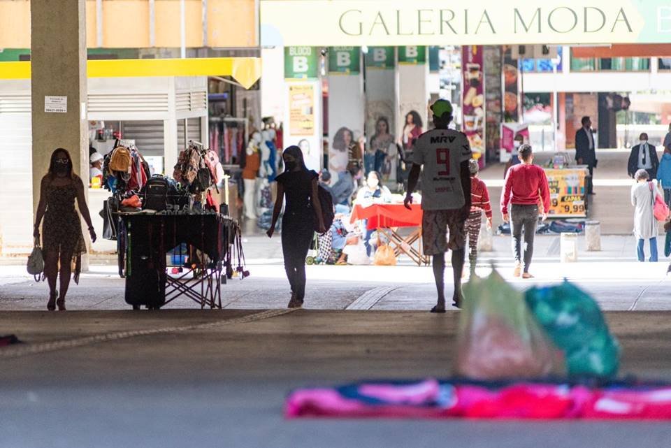 Movimentação de ambulantes no Setor Comercial Sul