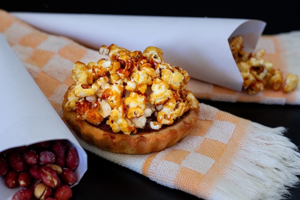 Tartelette de amendoim com pipoca, La Boulangerie