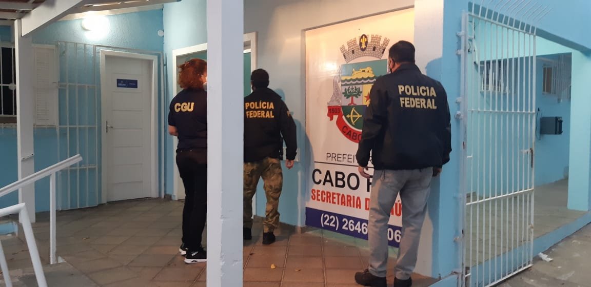 Polícia Federal cumpre mandados de busca e apreensão contra secretaria de Saúde de Cabo Frio