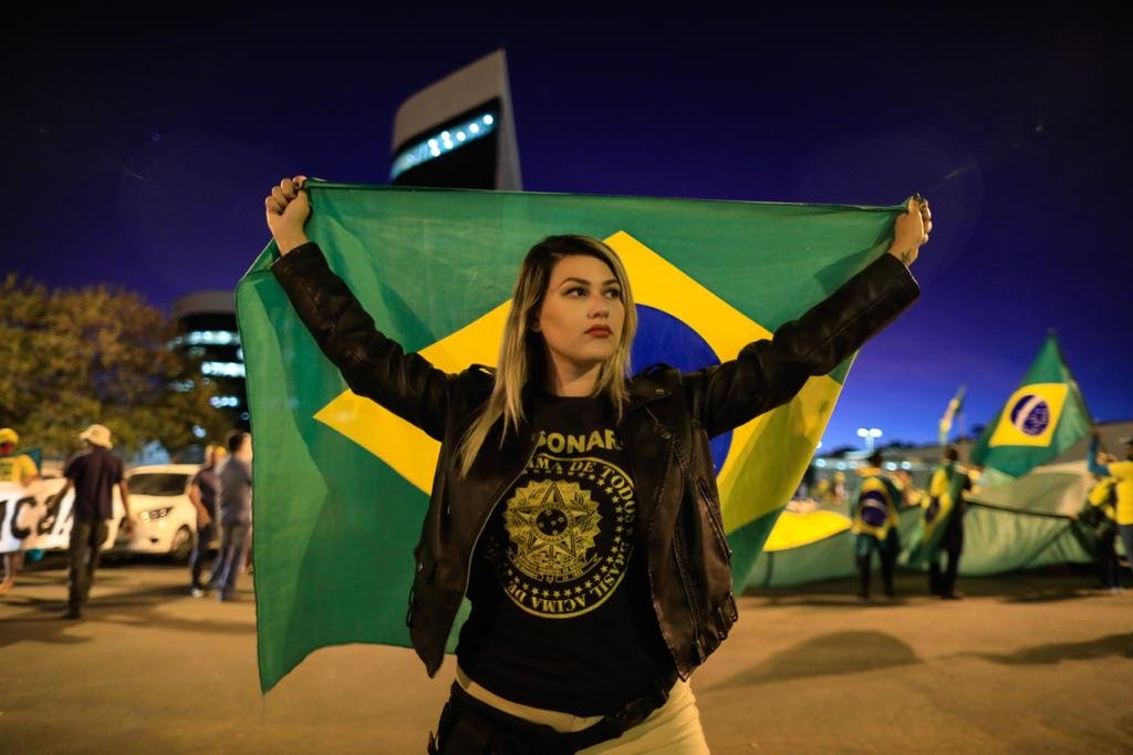 Sara winter, líder do movimento 300 do Brasil
