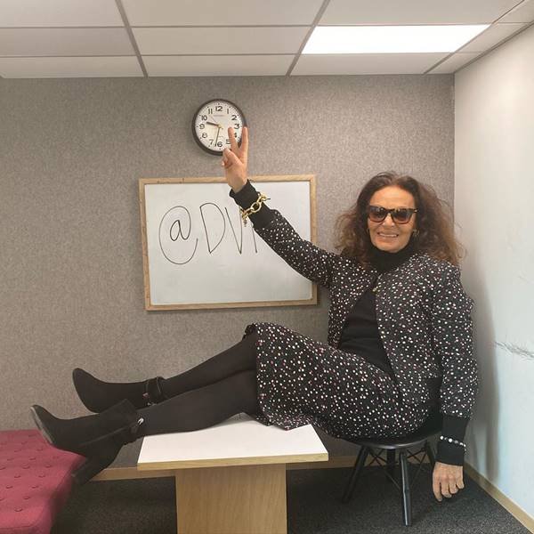 Diane von Furstenberg fecha quase todas as lojas e demite 75 do staff