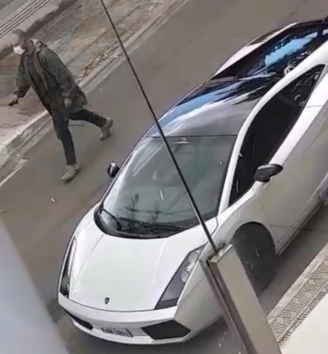 Policial armado