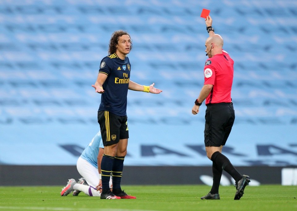 David Luiz é expulso contra Chelsea, mas Martinelli salva Arsenal