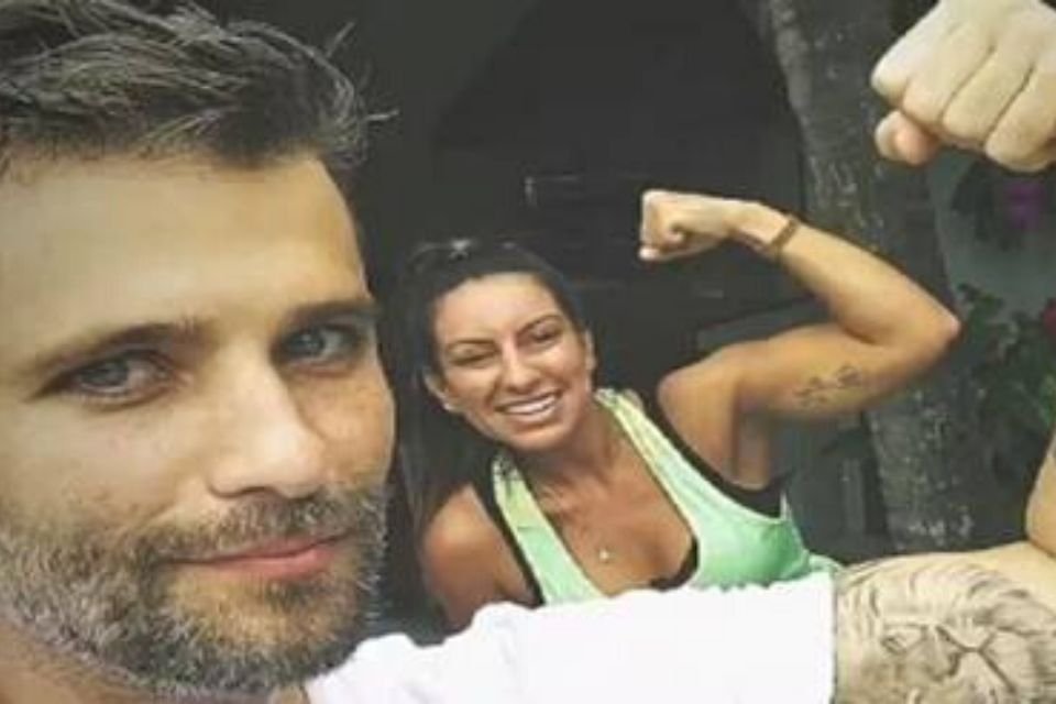 Filha antifascista de Queiroz atendia famosos como personal trainer