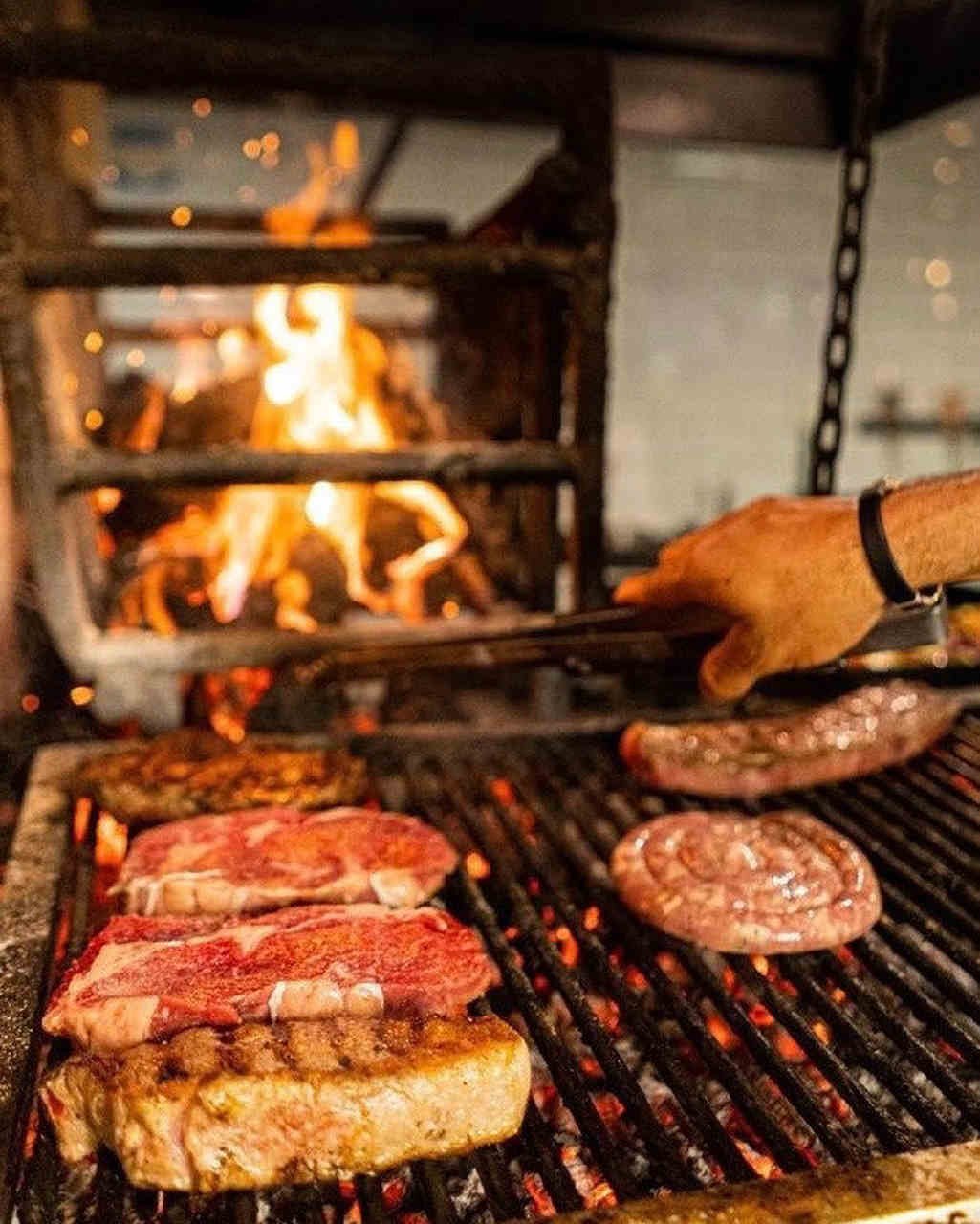 Carnes na parrilla