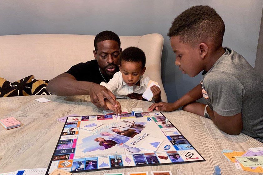 Sterling K. Brown e os filhos