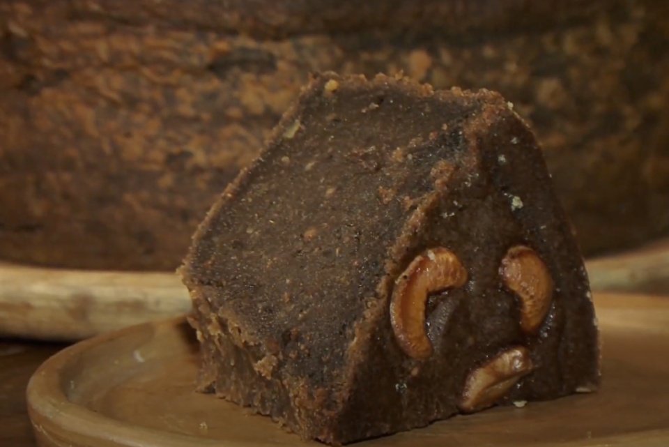 Bolo de pé-de-moleque com rapadura: receita tradicional é cheia de sabor