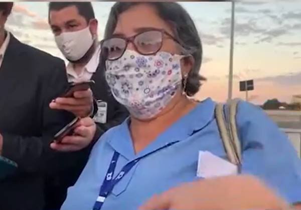 Cobradora de ônibus incendiado por homem perto do Palácio do Planalto