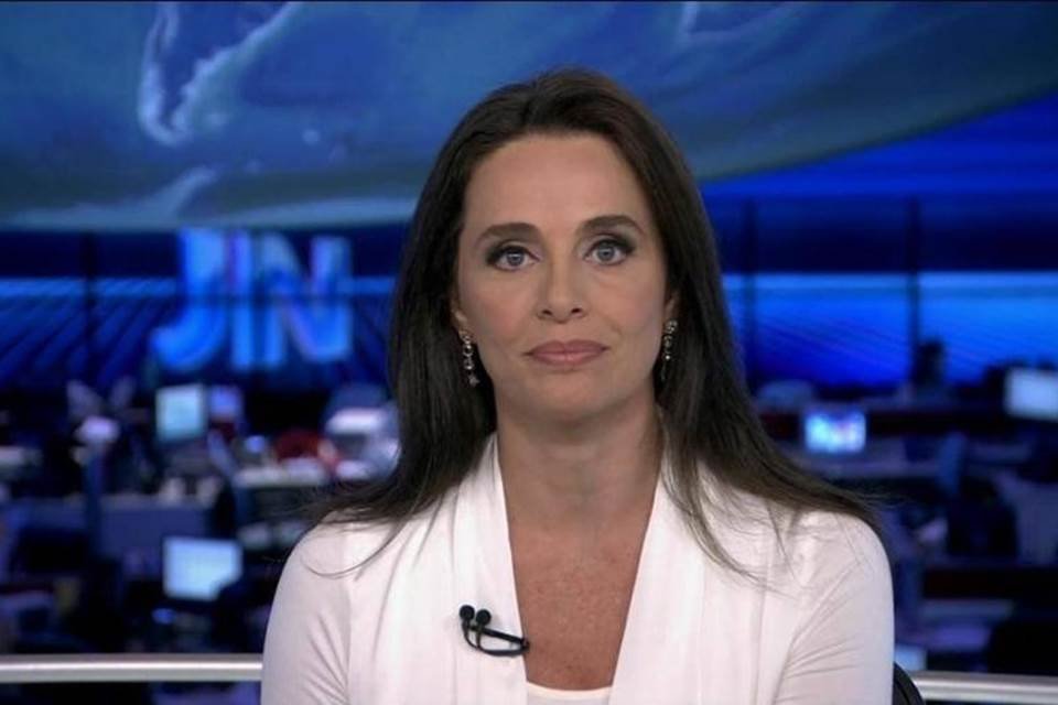Carla Vilhena na bancada do JN