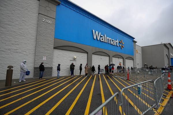 Fundo americano está de olho em 50% do Walmart Brasil