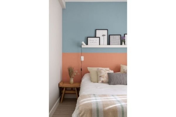 Meia parede pintada na decor, parede meia cor azul com laranjado