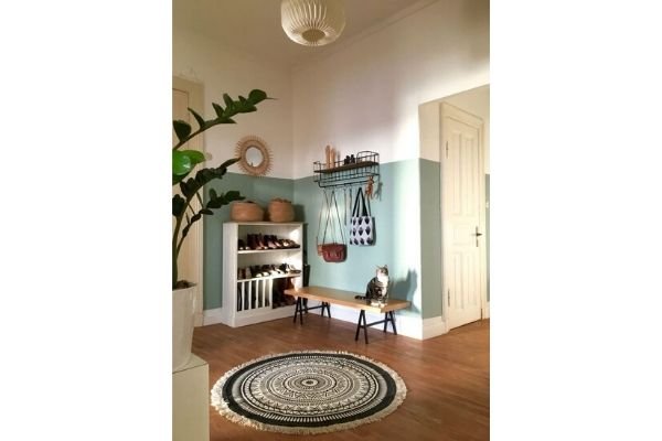 Meia parede pintada na decor, parede meia cor azul claro