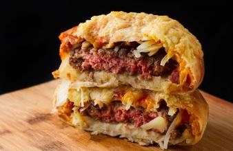 Burger com massa de pizza