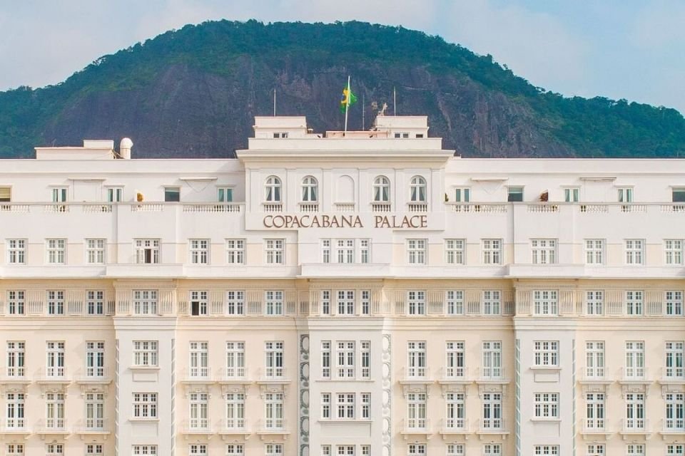 Silvia Braz reúne personalidades em almoço no Copacabana Palace