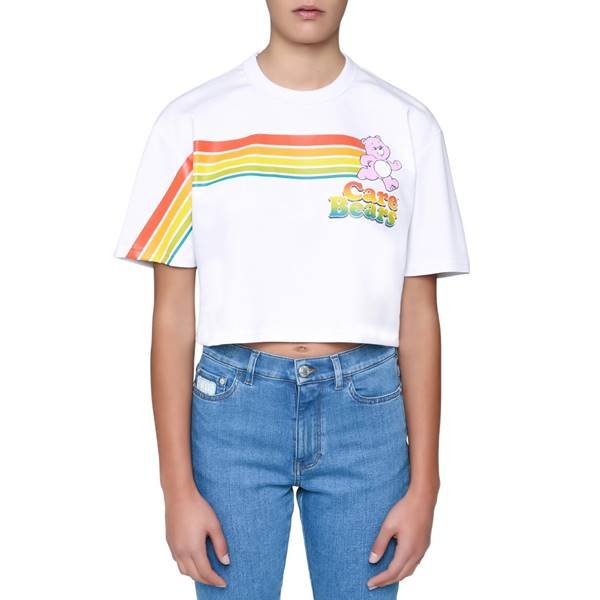 Camiseta cropped da marca italiana GCDS inspirada nos Ursinhos Carinhosos