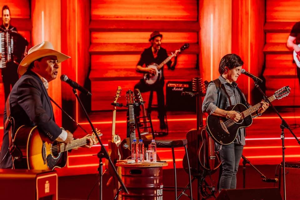 Chitãozinho e Xororó em live