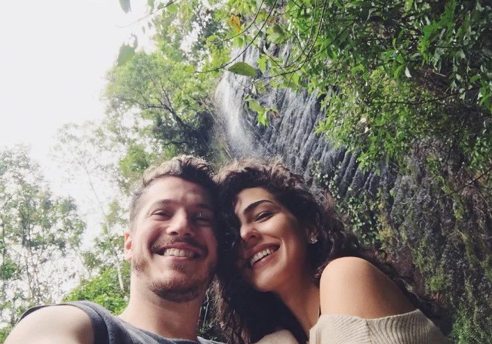 Caio Paduan e Julia Konrad