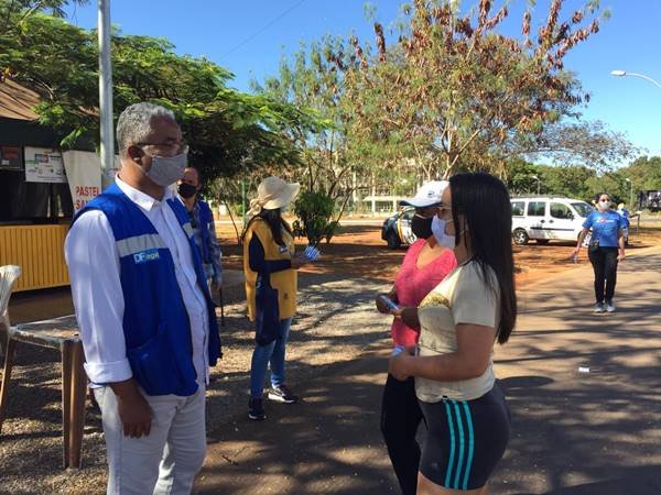 Fiscalização do uso de máscara no Parque da Cidade contra o coronavírus